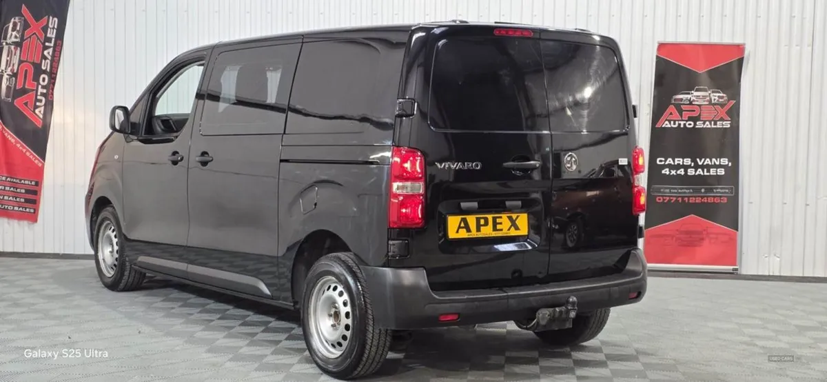 Vauxhall Vivaro Crew CAB 6 Seater - Image 3