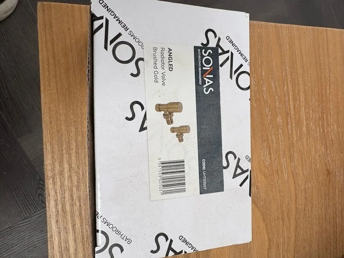 Sonas Towel Warmer - Brushed gold - brand new - Image 2