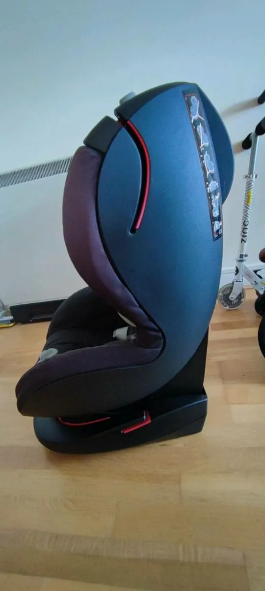 Maxi Cosi car seat - Image 2