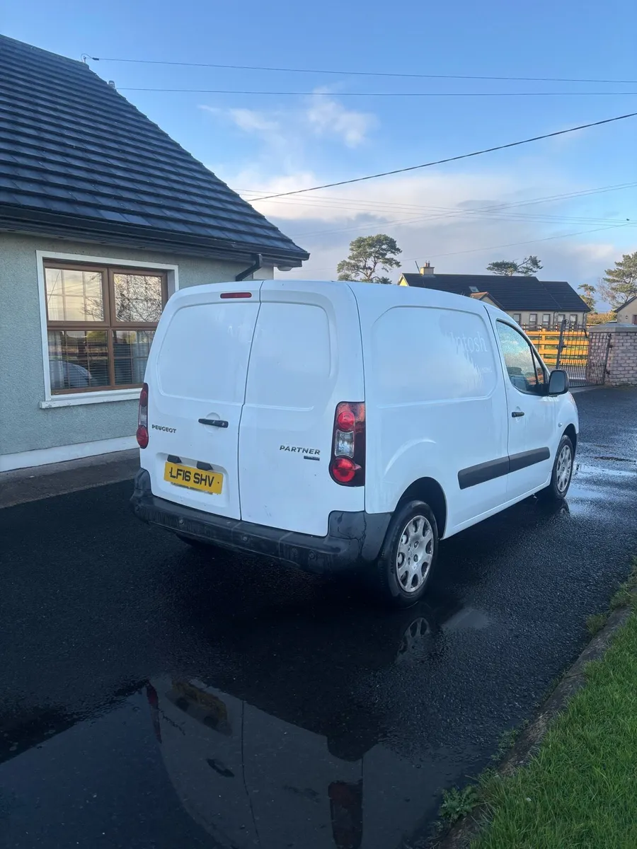 2016 Peugeot partner auto 200vrt (berlingo) - Image 3