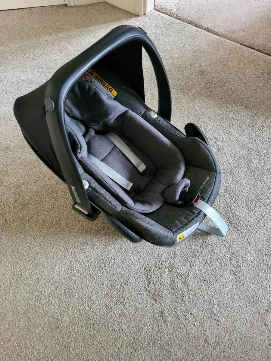 Maxi cosi car seat - Image 4