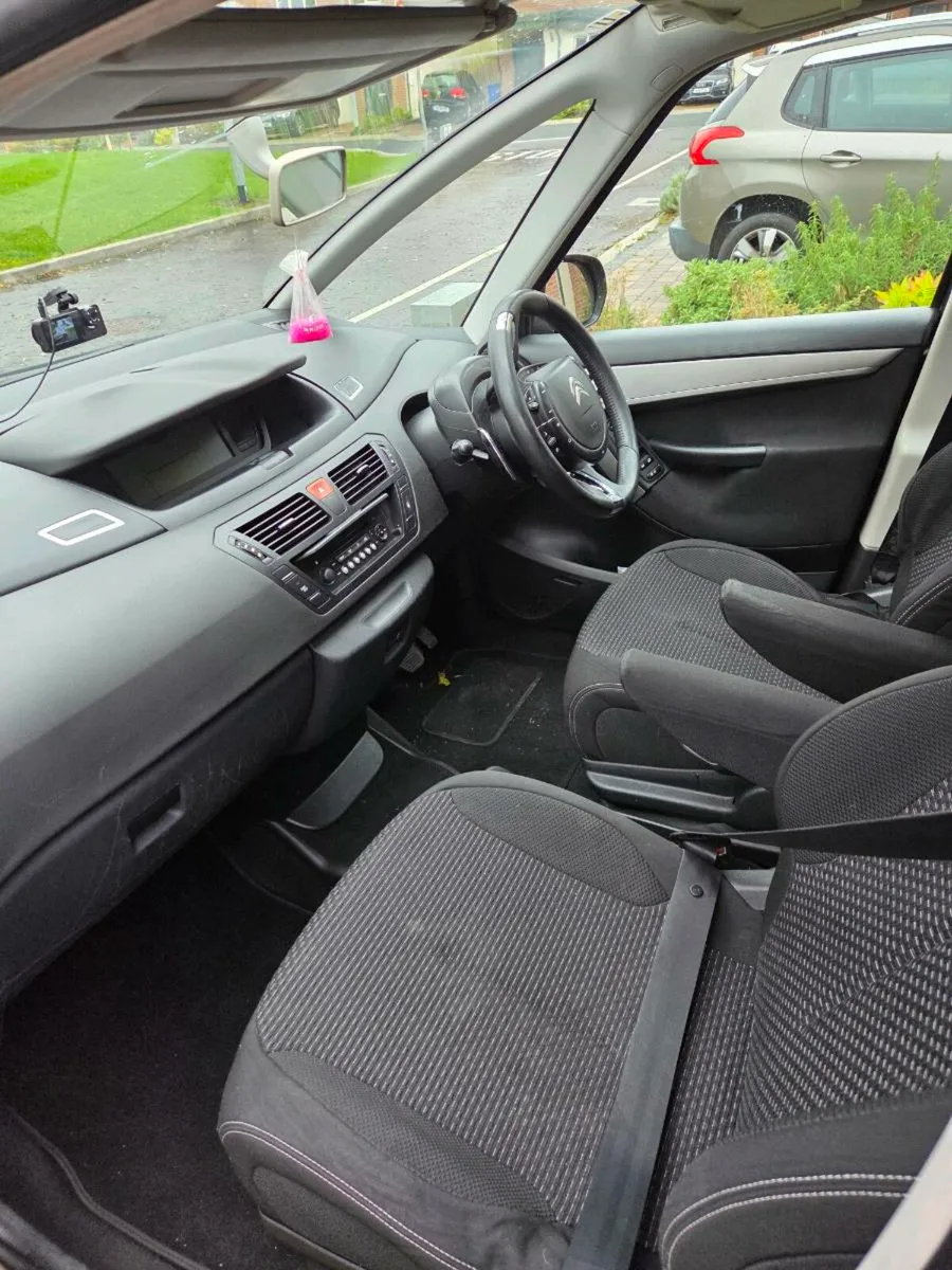 Citroen c4 piccaso 7seater automatic - Image 4
