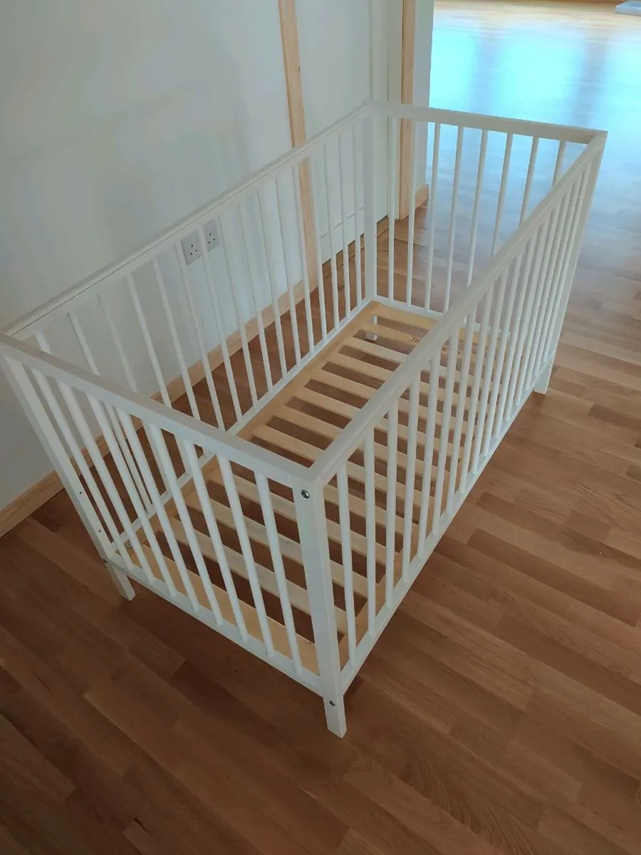 Cot - Image 1