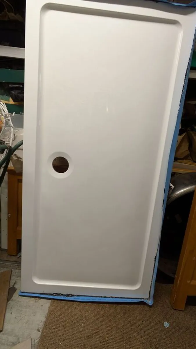 Shower tray