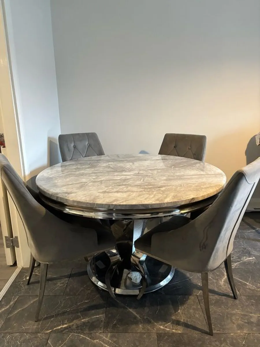 Marble effect dining table and 4 velvet chairs - Image 1