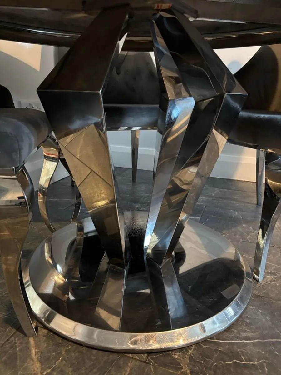 Marble effect dining table and 4 velvet chairs - Image 2