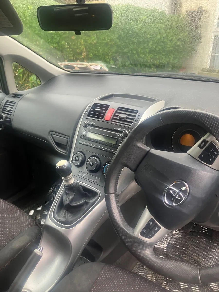 Toyota Auris sport 2011 - Image 4