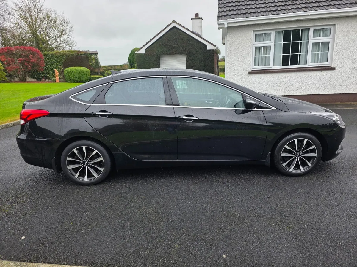 HYUNDAI i40 EXECUTIVE..1.7..SAT/NAV - Image 2