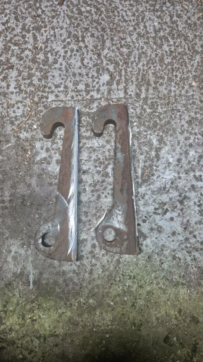 Rossmore loader brackets - Image 1