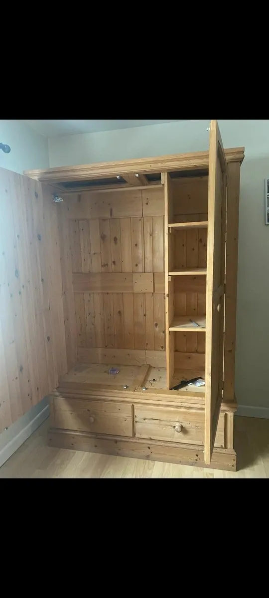 Solid pine wardrobe - Image 2