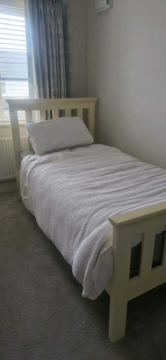 Single cream bed - Image 2