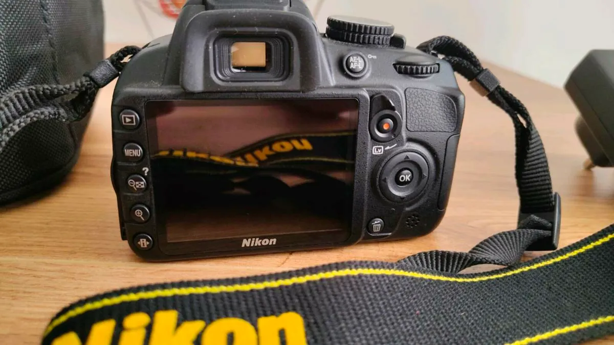 Nikon D3100
SLR Camera📸14.2MP Like New!!!✨✨ - Image 4