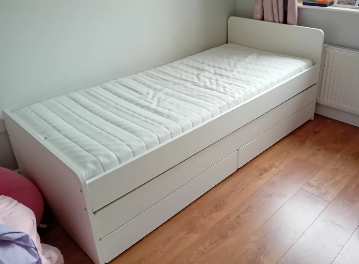 Trundle Bed / Day bed x 2 - Image 3