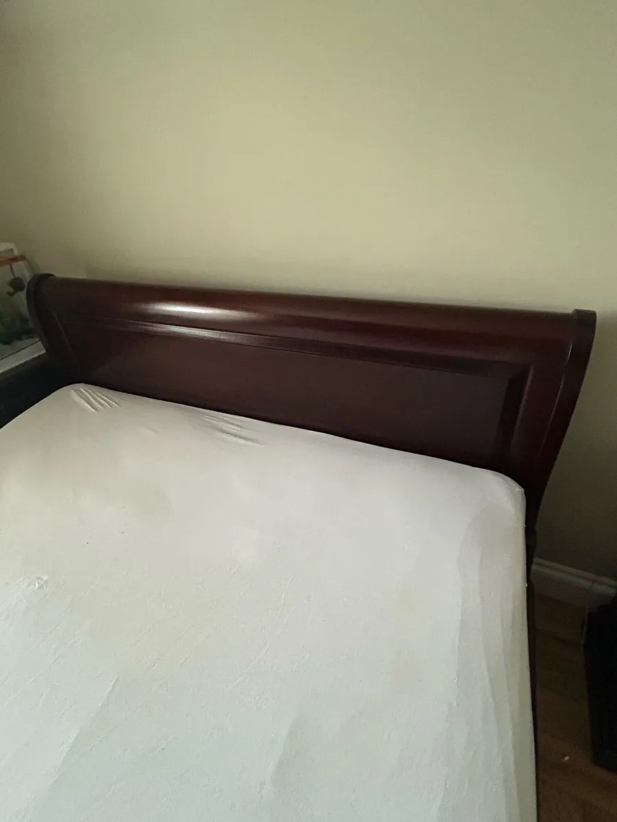 King size bed and lockers - Image 2