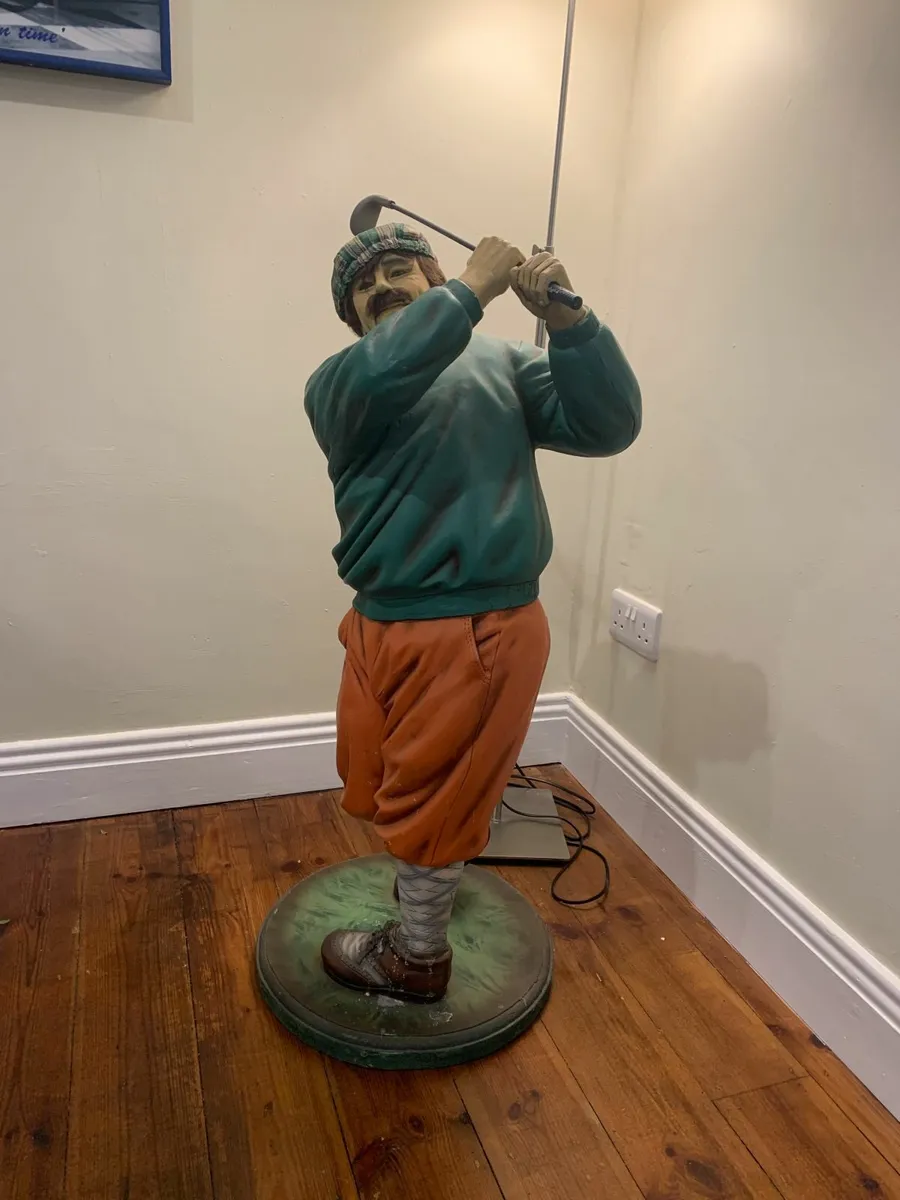 The Perfect Swing’ Golfer - Bar, Office, Game room - Image 1