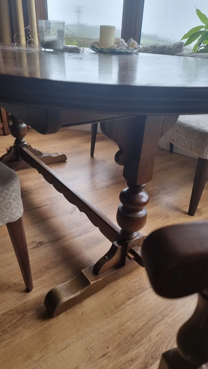 Lancaster ‘Light Oak’ Dining Table & 6 Chairs - Image 3