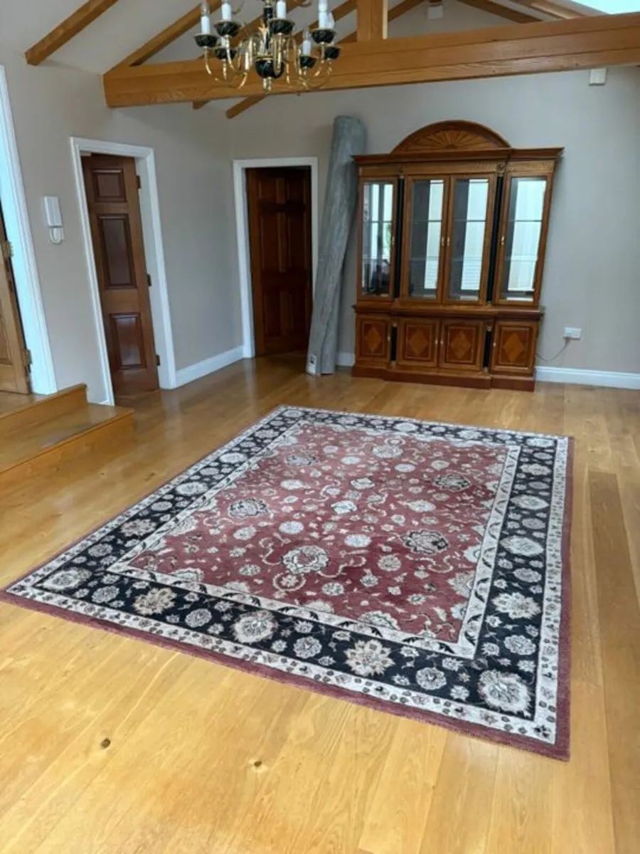 Persian-Style Rug – 235 cm × 300 cm