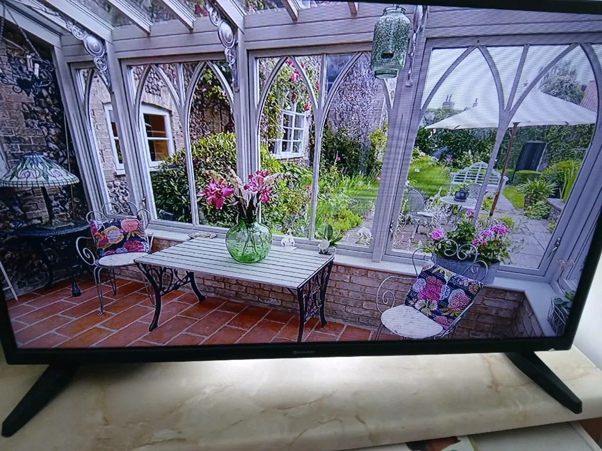 Sharp 32inch Smart hdmi tv - Image 2