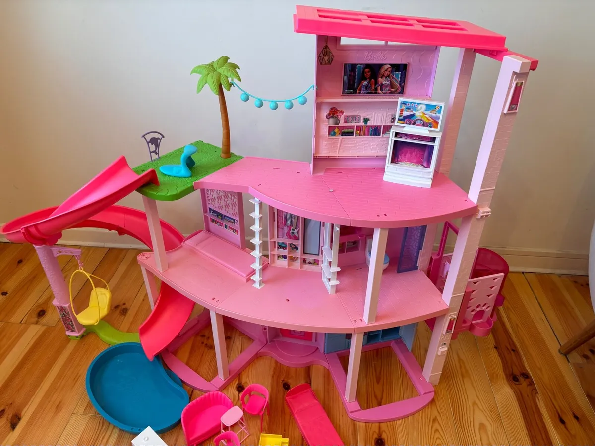 Barbie Dream House - Image 1