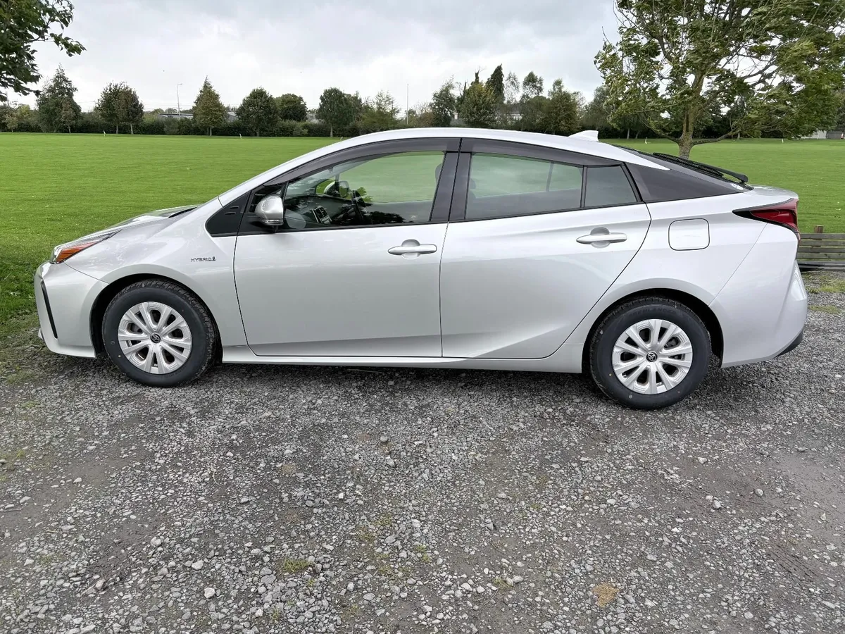 Toyota Prius 2020 - Image 3