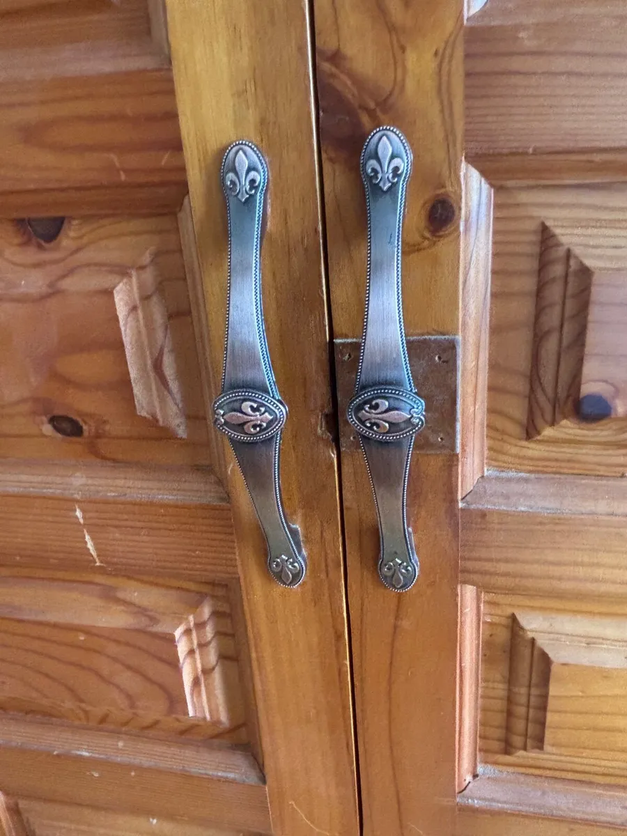 Wardrobe - Image 2