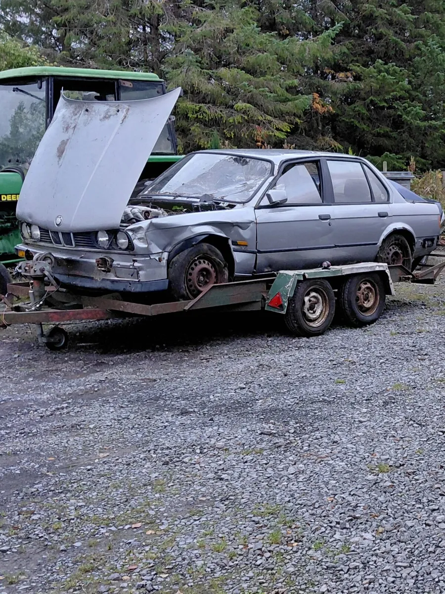 Bmw e30 320i - Image 1