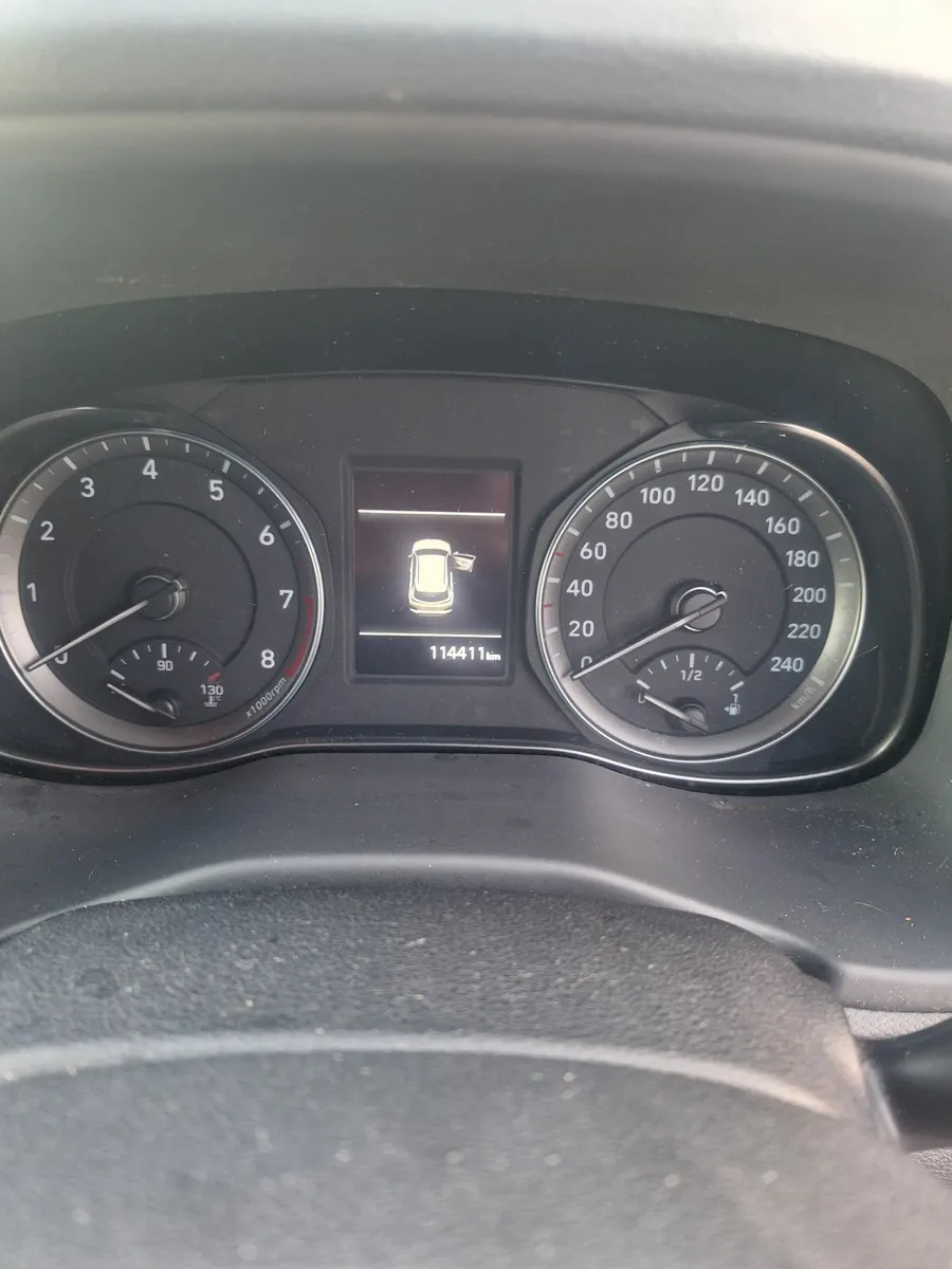 Hyundai KONA 2018 Premium Model - Image 4