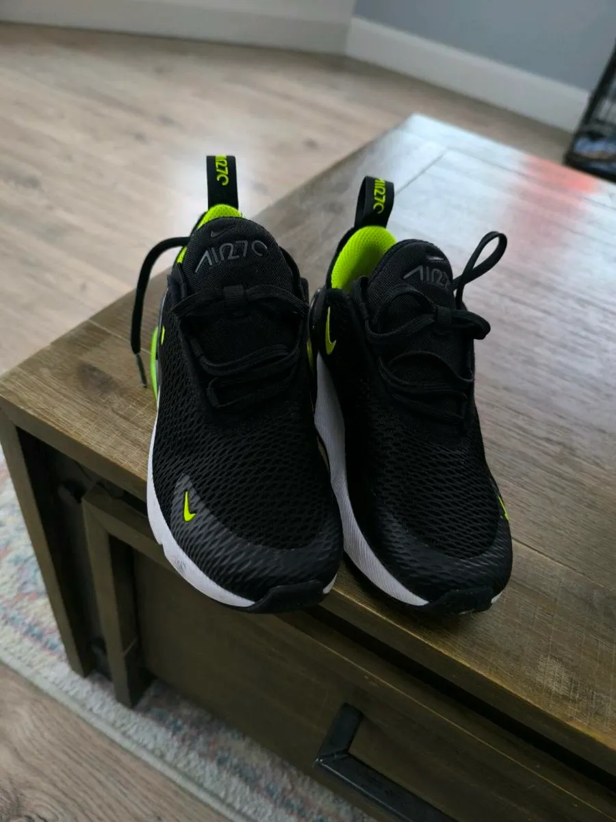 Junior Nike 270 Runners - Image 3