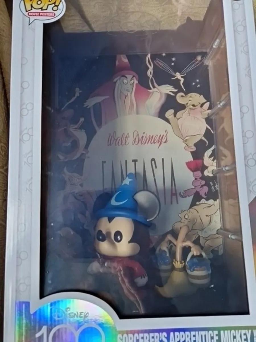 Funko POP 08 Sorcerer s Apprentice Mickey With Broom - Image 2