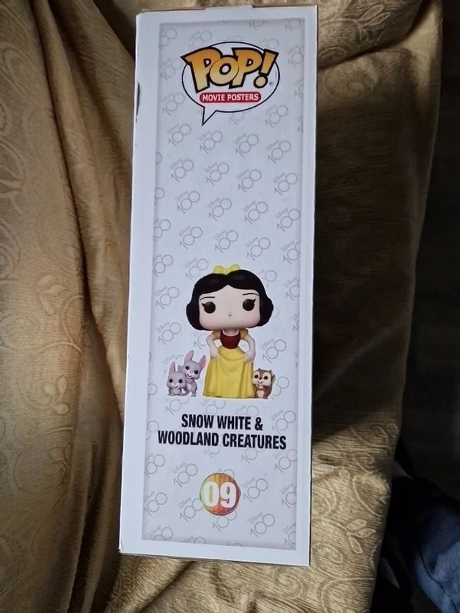 Funko POP  09 Dysney 100  Anniversary Snow white & Woodland creatures - Image 2