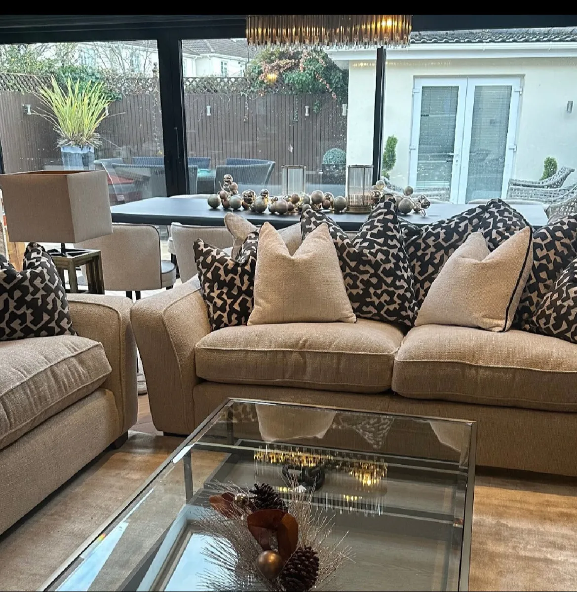 Westbridge Malabar cream sofas  ready to delive - Image 1