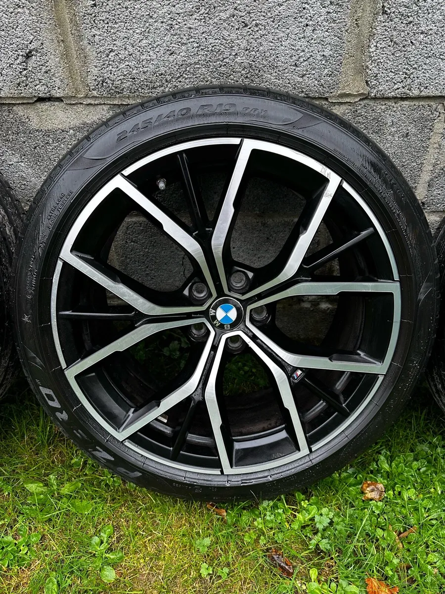 BMW 19” Genuine M Sport Alloys Great Tyres - Image 4