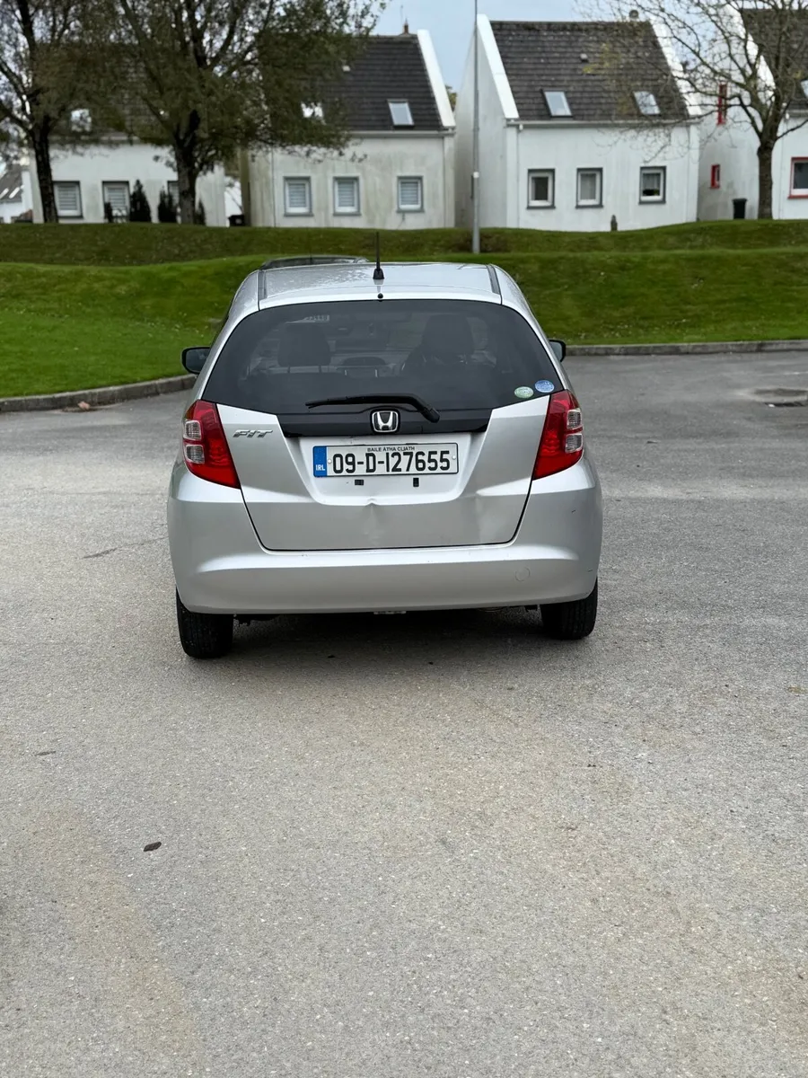 Honda Fit 2009 - Image 4