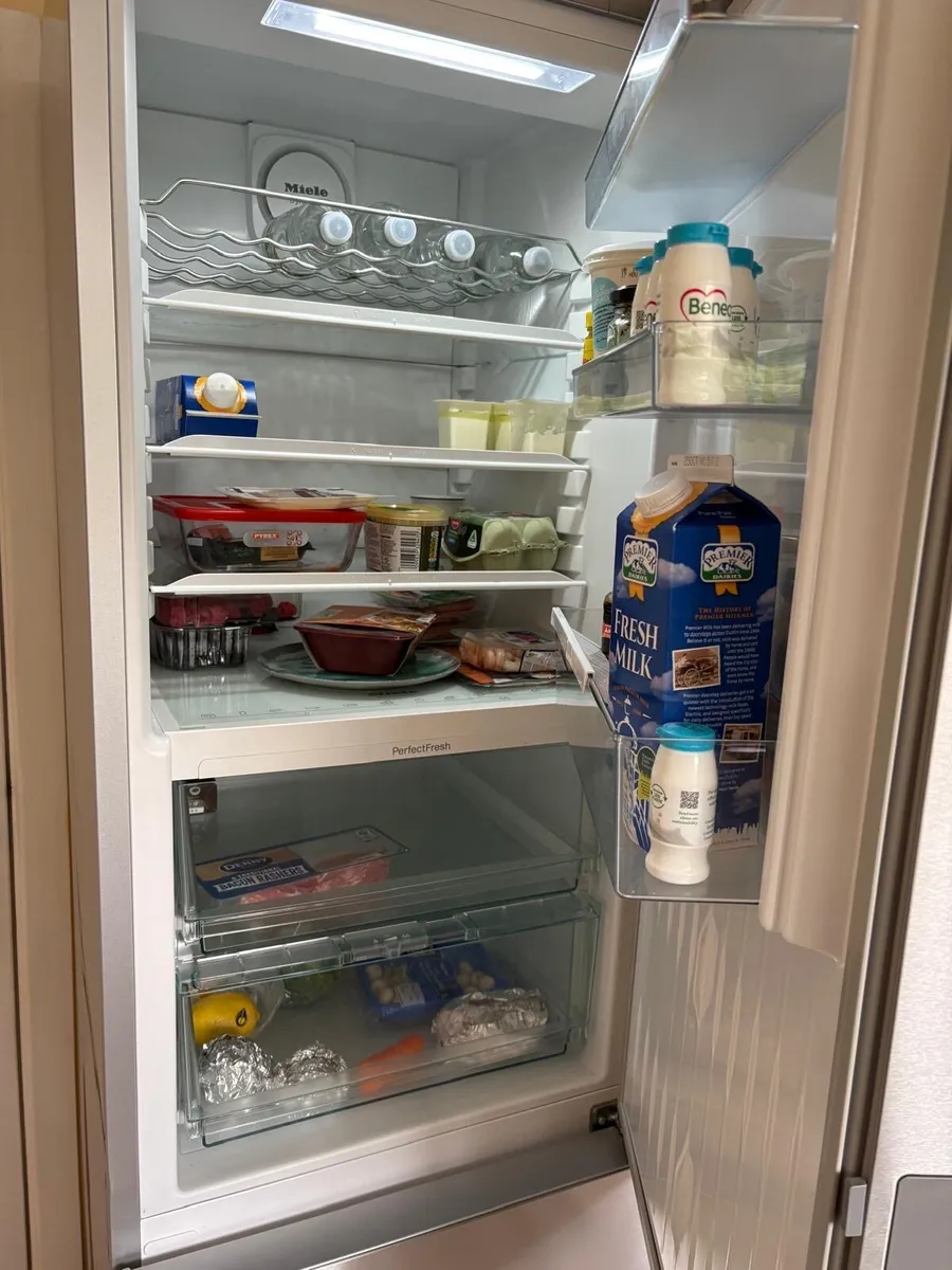 Miele Fridge/Freezer - Image 3