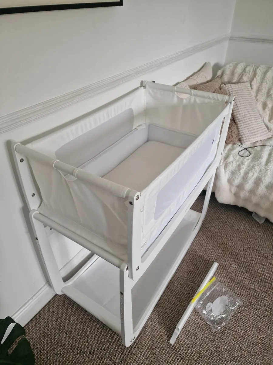 Snuzpod 4 next to me cot crib - Image 1
