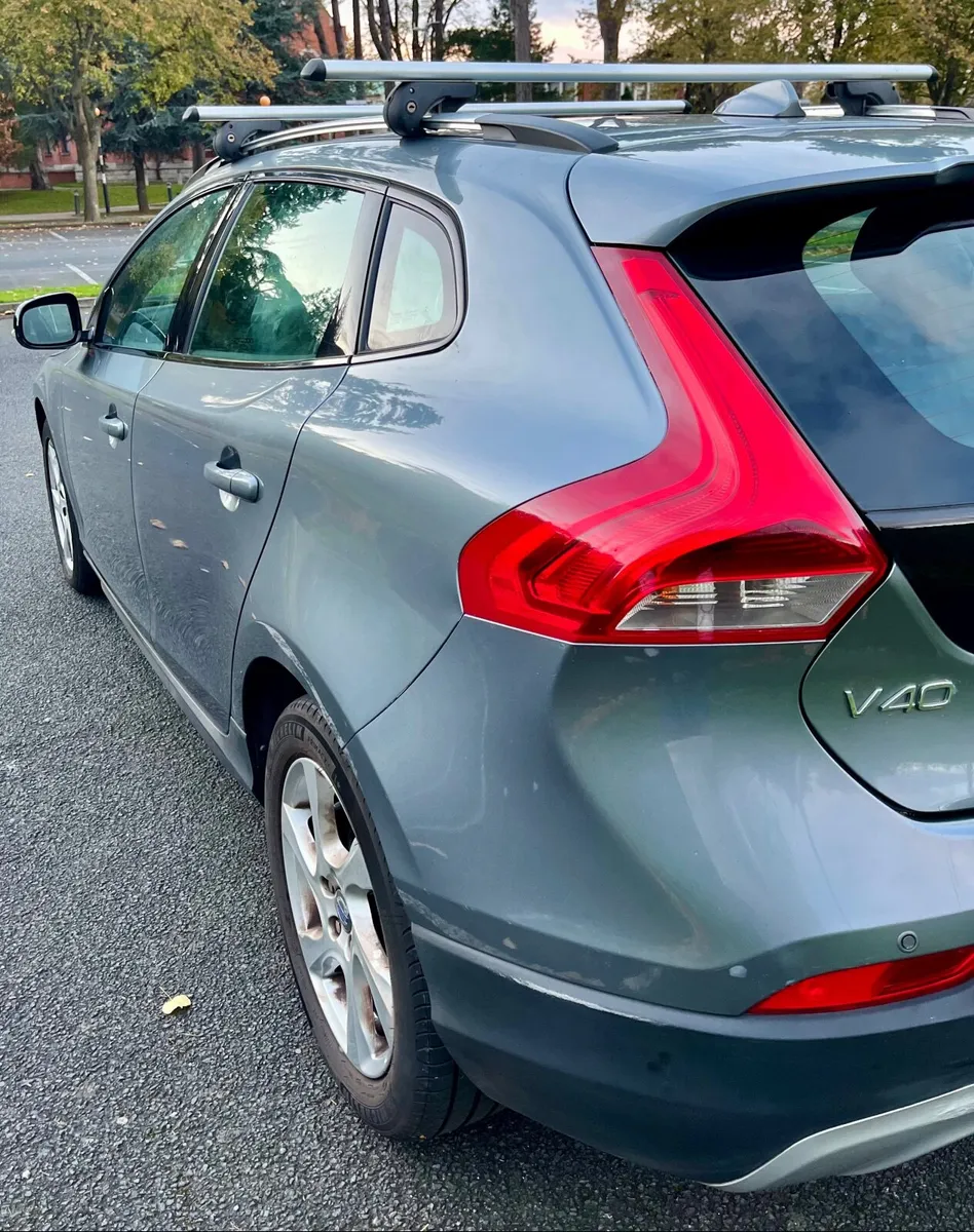 Volvo V40 2014 Diesel D2 Lux - Image 3