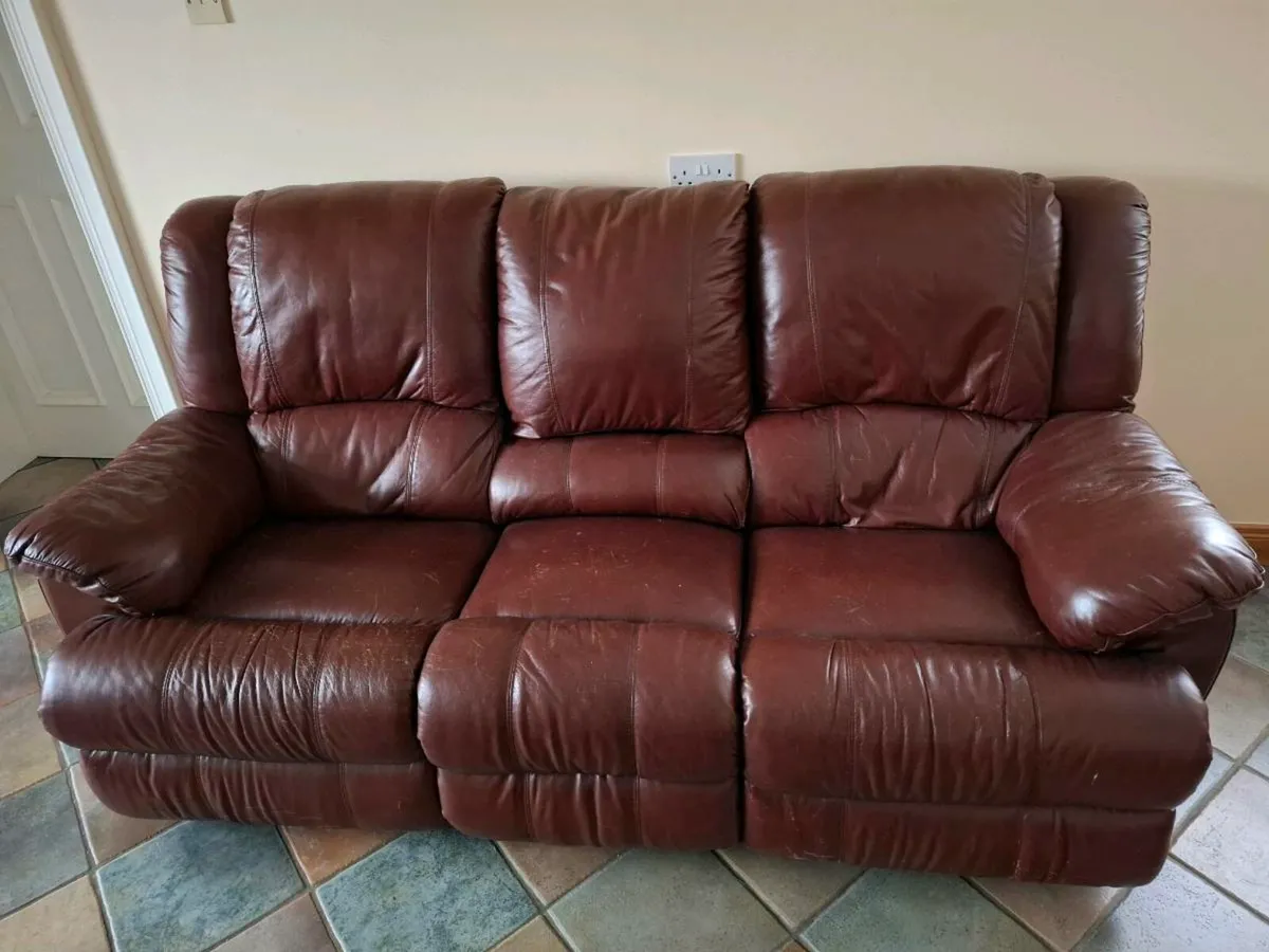 3 & 1 leather recliner couch - Image 3