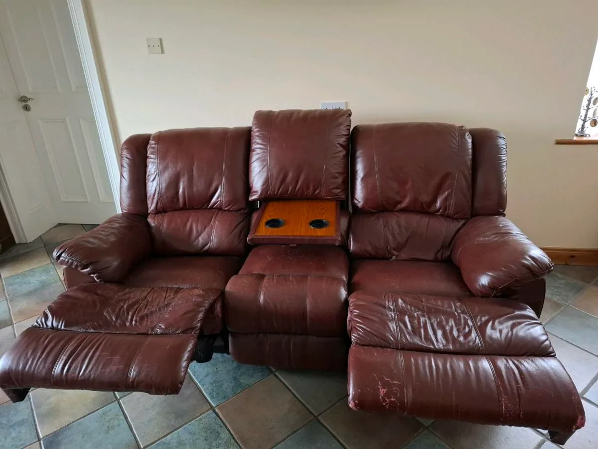 3 & 1 leather recliner couch - Image 4