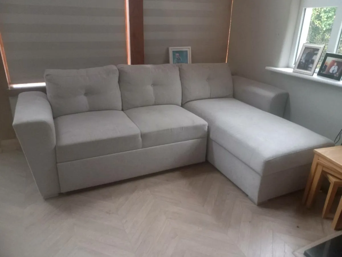 L shape sofabed - Image 1
