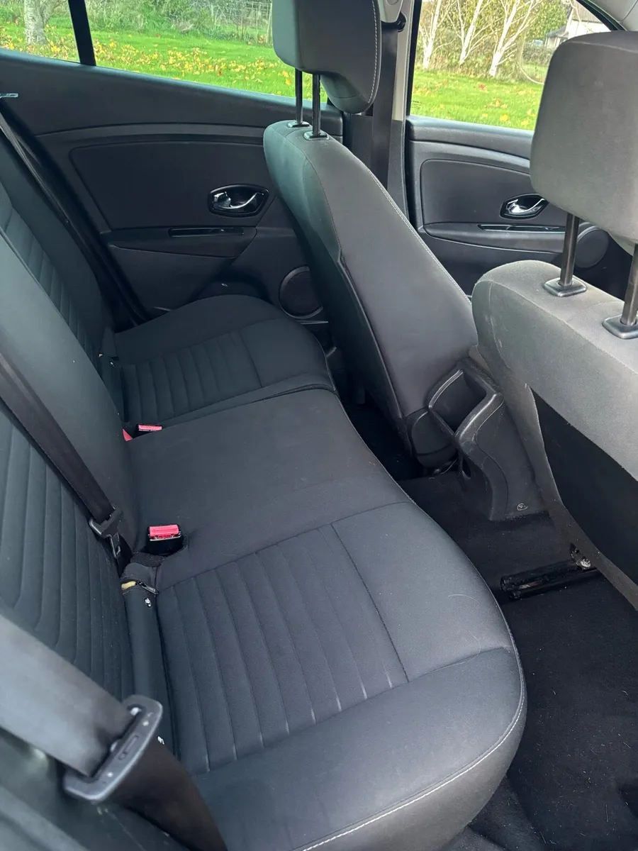 car - Image 4