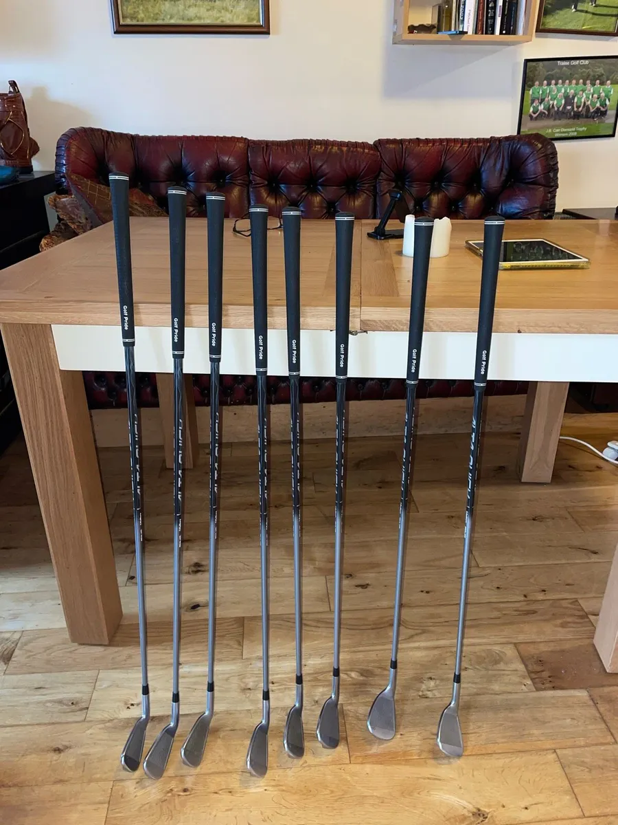 Set of Ping 430 Irons Regular Shaft