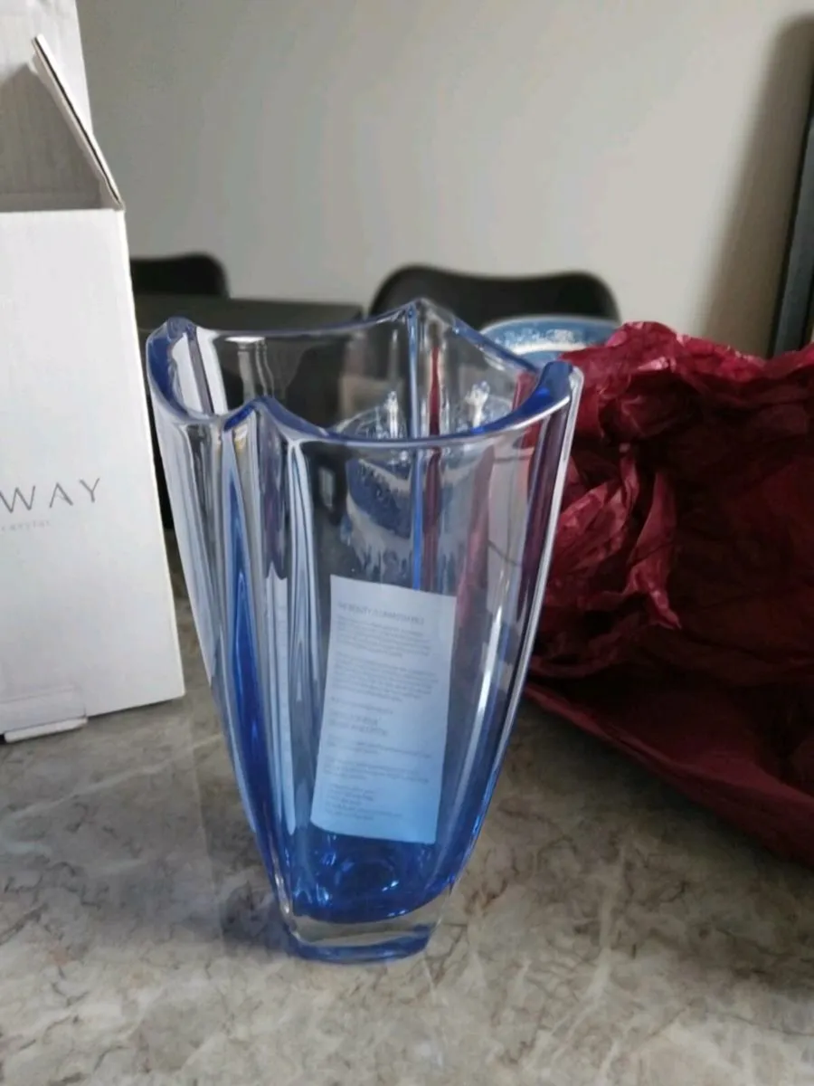 Galway Crystal 10" Vase - Image 1