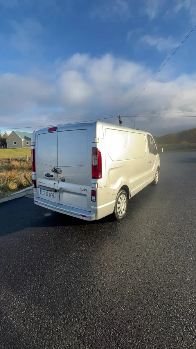 2017 vauxhall vivaro sportive - Image 4