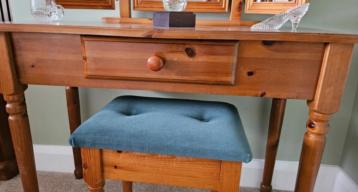 Dressing Table, Mirror and Stool : Solid Pine - Image 3