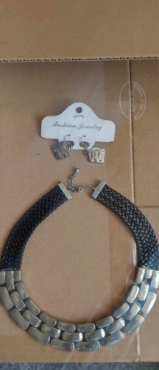 New set earrings and necklace