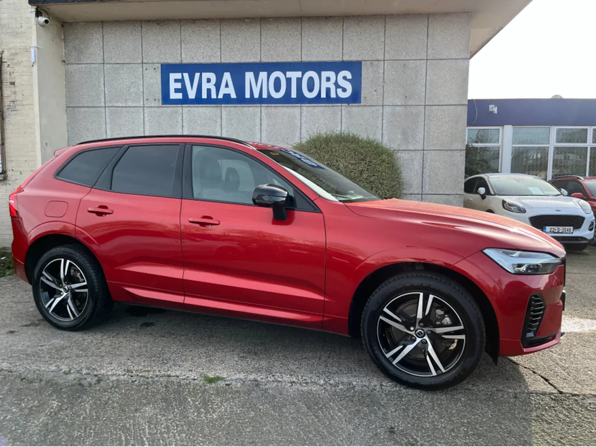 Volvo XC60 T6 PHEV R-DESIGN 2.0 PETROL  //PANORAMI - Image 2