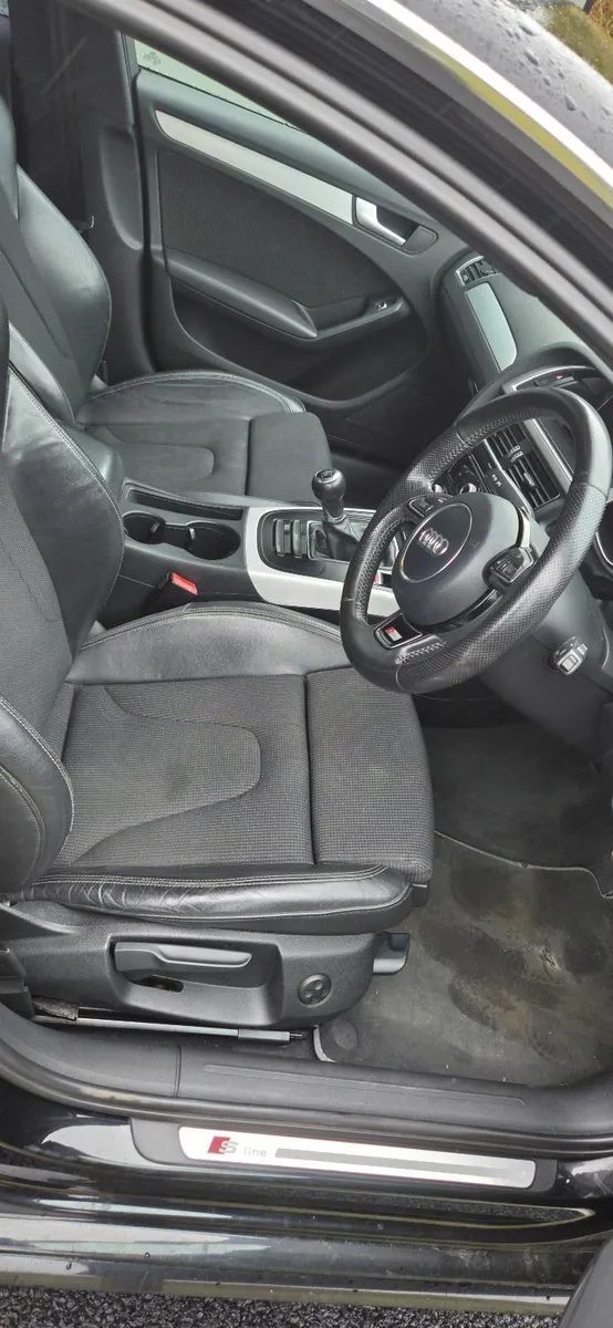 Audi A4 2012 - Image 2
