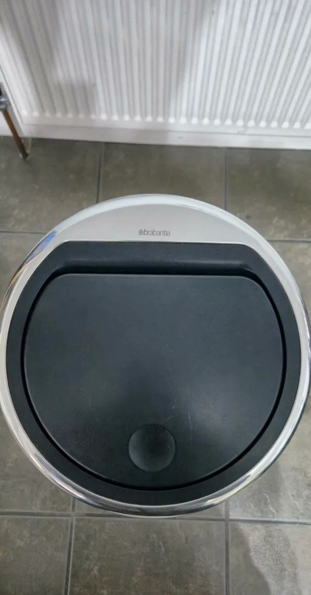 Brabantia Touch Bin - Image 4