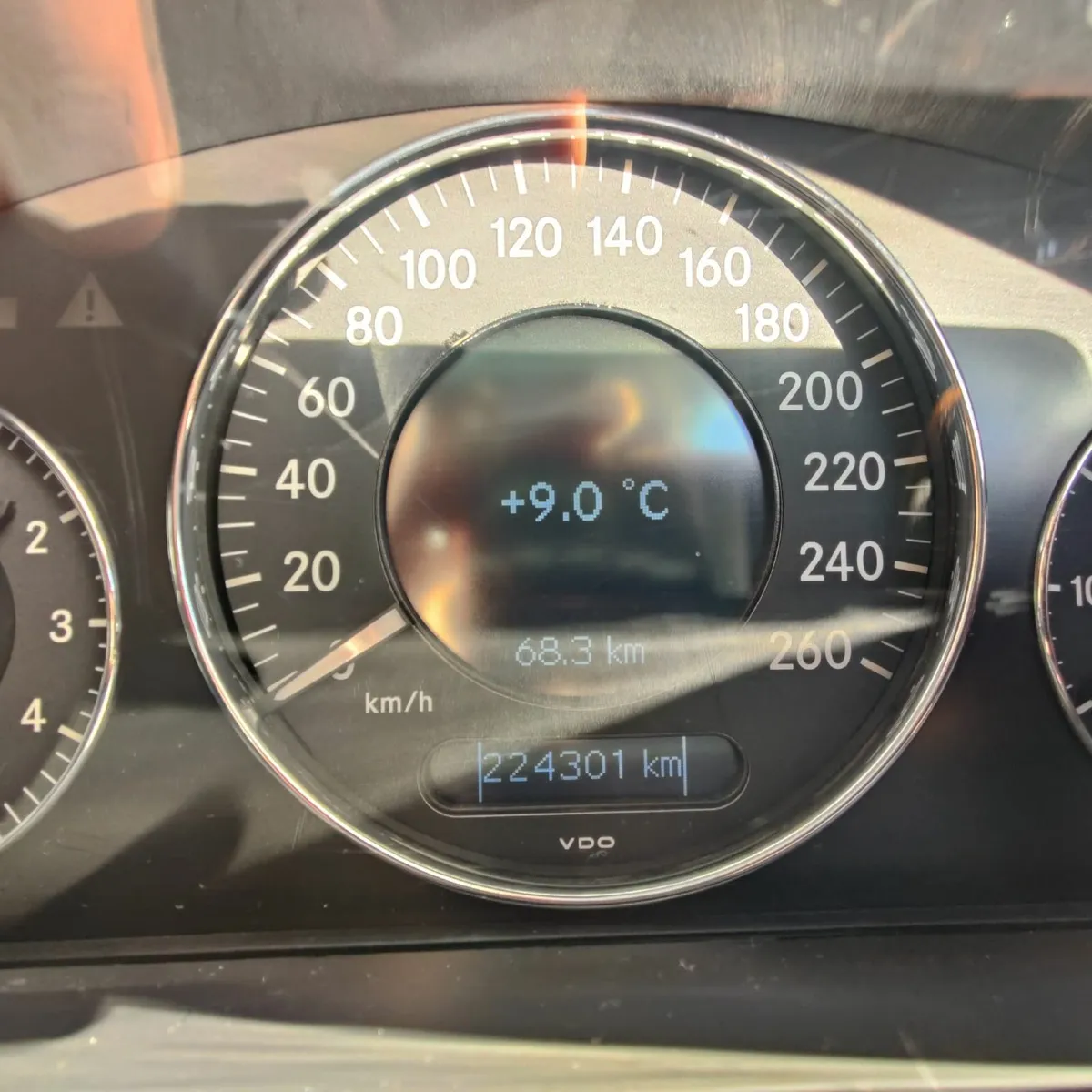 Mercedes-Benz E-Class Kompressor 2006 - Image 2