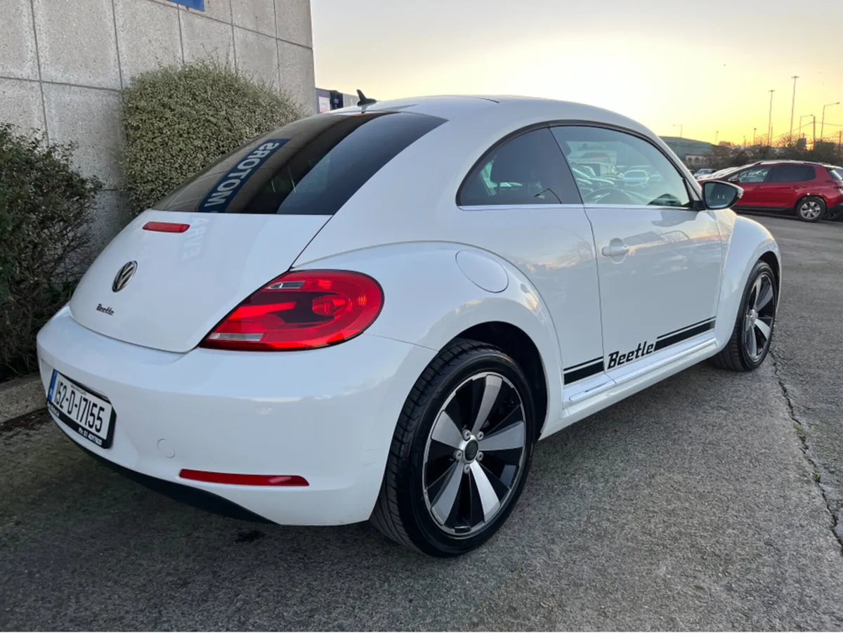 Volkswagen Beetle DESIGN 2.0 TDI DIESEL - Image 4